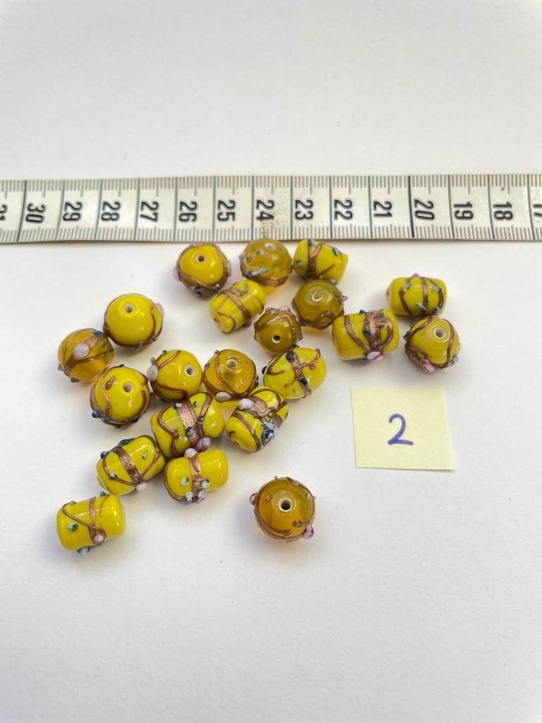 Diverse kralen in vooral geel, per zakje 1-1,50, Ophalen of Verzenden, Nieuw, Kraal