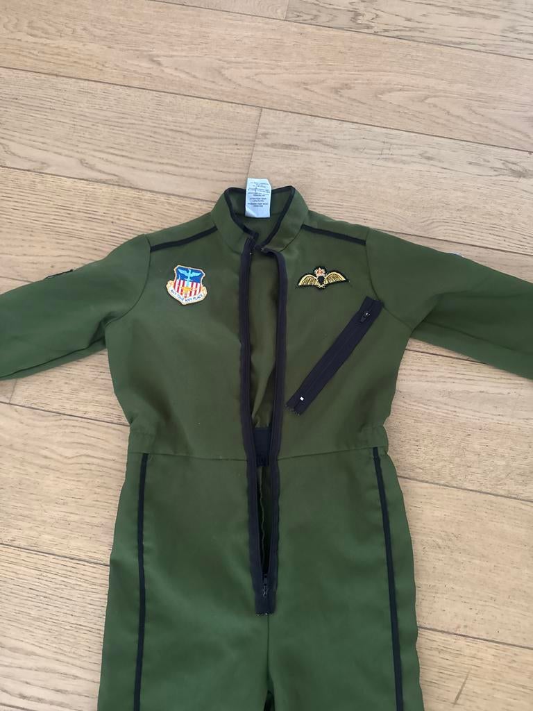 Carnavalspak - leger overall maat 128 (piloot luchtmacht), Ophalen of Verzenden, Zo goed als nieuw, 122 t/m 128, Jongen of Meisje