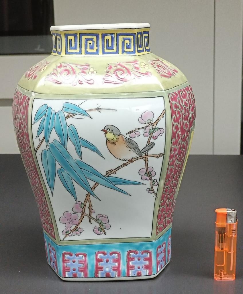 Chinese porseleinen vaas China Chinees, Verzamelen, Spaarpotten, Ophalen of Verzenden, Zo goed als nieuw, Steen, Aardewerk of Keramiek