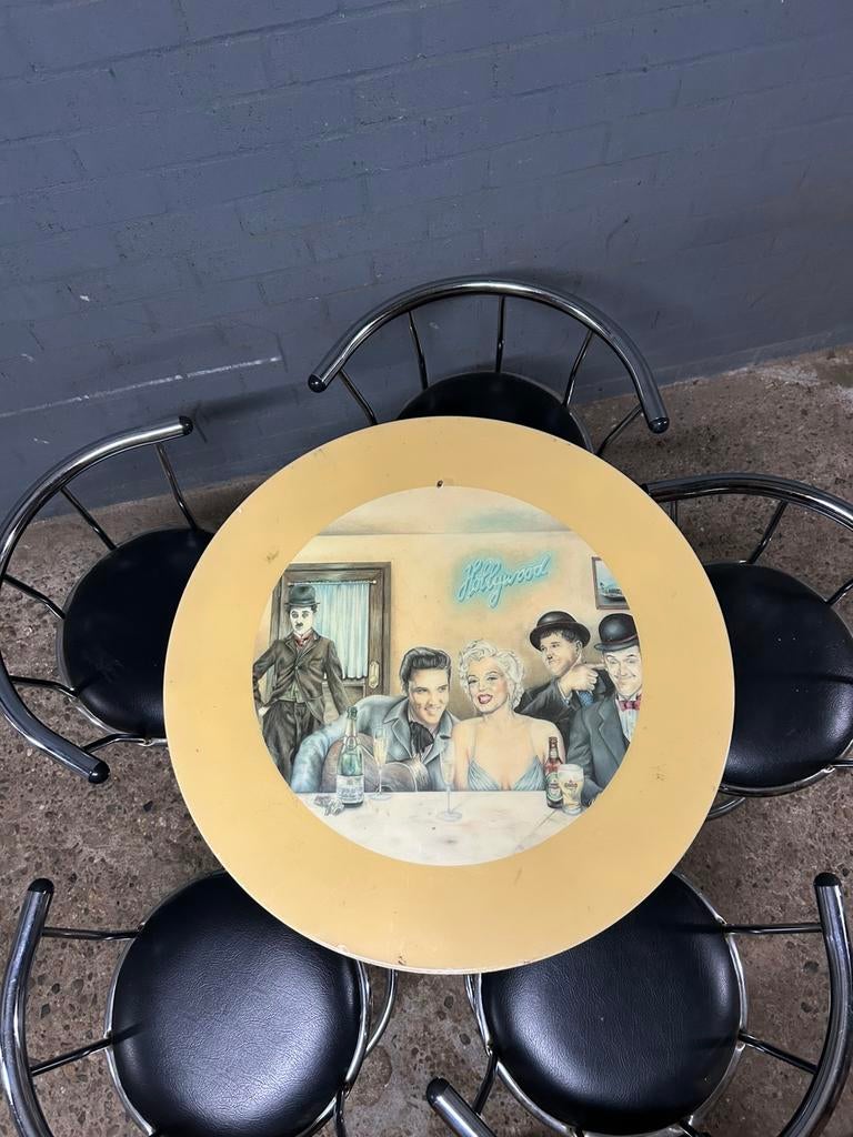 Hollywood bartafel met krukken, Ophalen