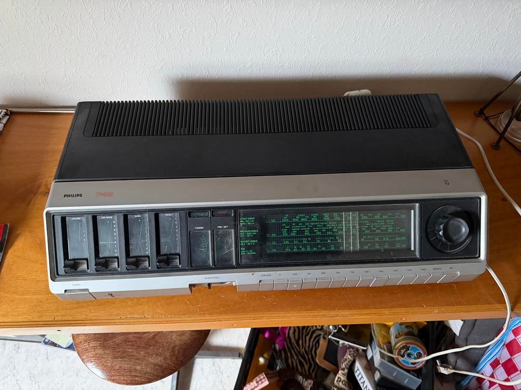 Vintage Philips 742 Radio - klepje ontbreekt, Audio, Tv en Foto, Ophalen of Verzenden, Gebruikt, Radio