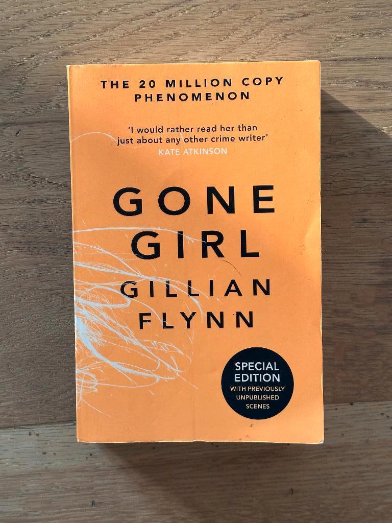 Gone Girl by Gillian Flynn. Thriller, psychological, ENGLISH, Ophalen of Verzenden, Zo goed als nieuw, Gillian Flynn, Fictie