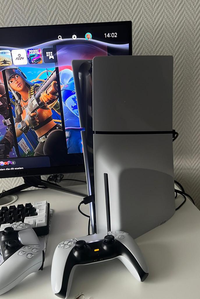 Ps5 twee controllers!!, Ophalen, Zo goed als nieuw