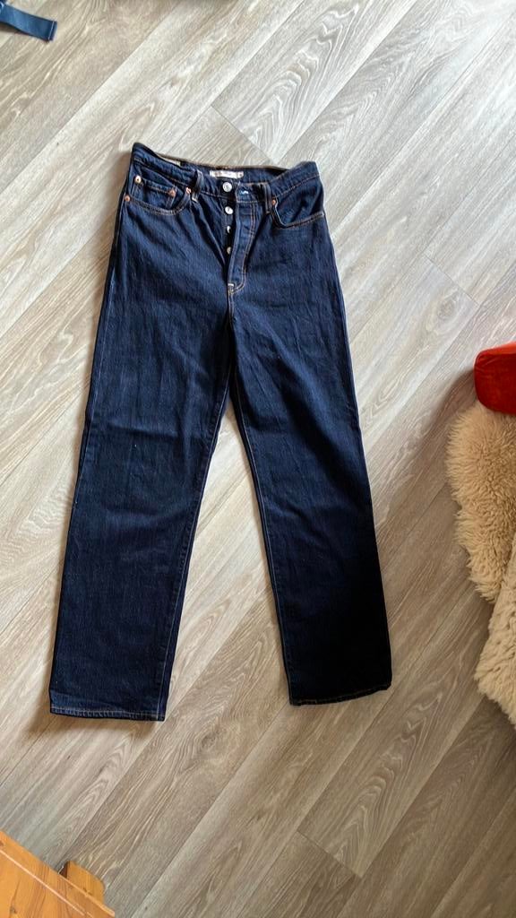 Levi’s ribcage straight 28/30, Ophalen of Verzenden, Zo goed als nieuw, Blauw, W28 - W29 (confectie 36)