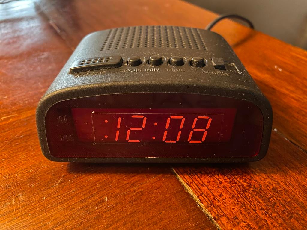 HEMA Boston Elektrische Digitale Wekker met Handleiding, Witgoed en Apparatuur, Wekkers, Verzenden, Gebruikt, Digitaal