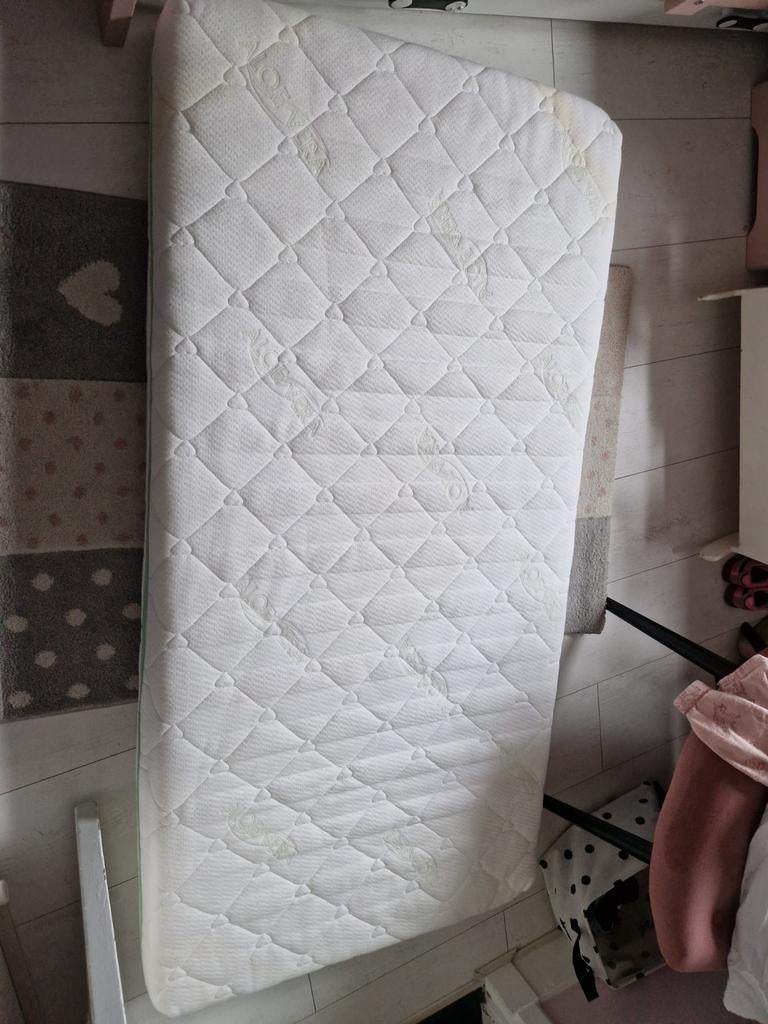 Matras 160x80 cm Memory Foam - Perfect voor Kinderbed, Ophalen, 70 tot 85 cm, Zo goed als nieuw, Matras