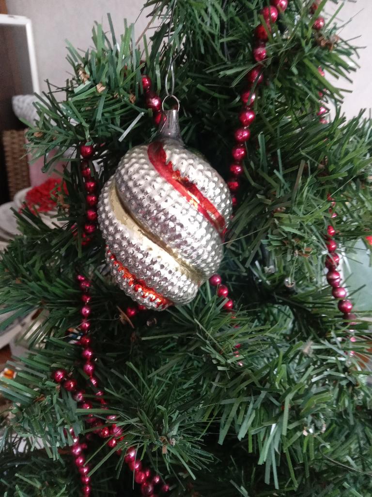 kerstbal 10 prachtig oudere kerstbal mooi gedraaid model, Ophalen of Verzenden, Gebruikt