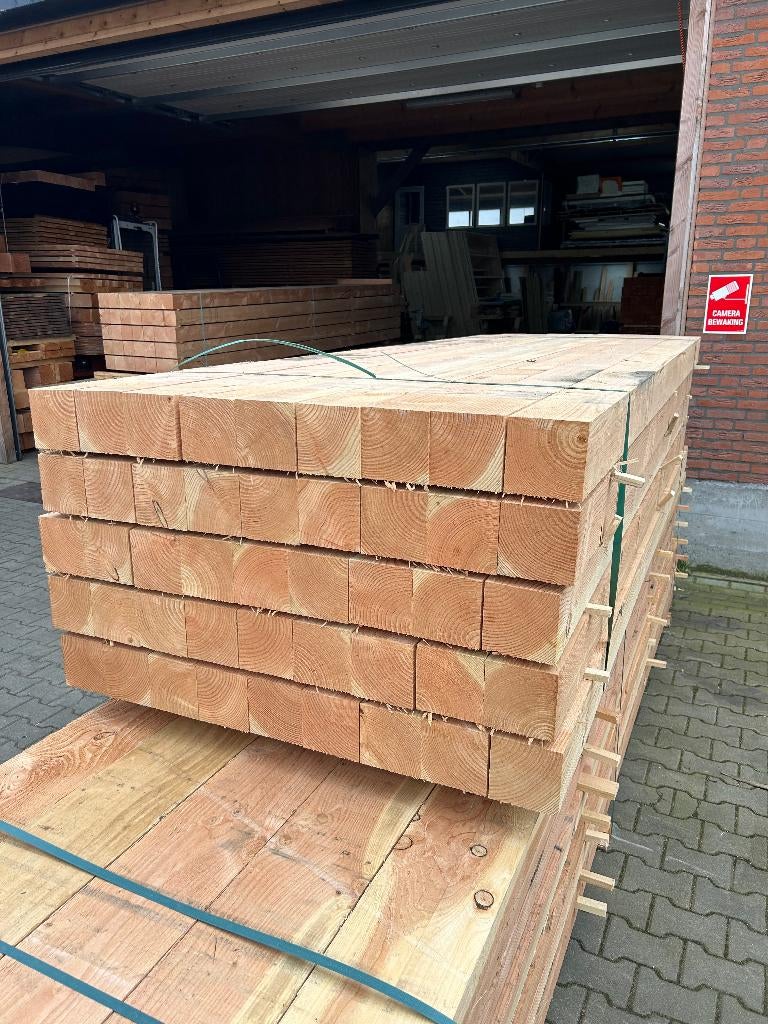 Douglas fijn bezaagd 120x120 | 12x12 | Palen Balken, Ophalen of Verzenden, Nieuw, 250 cm of meer, Balken