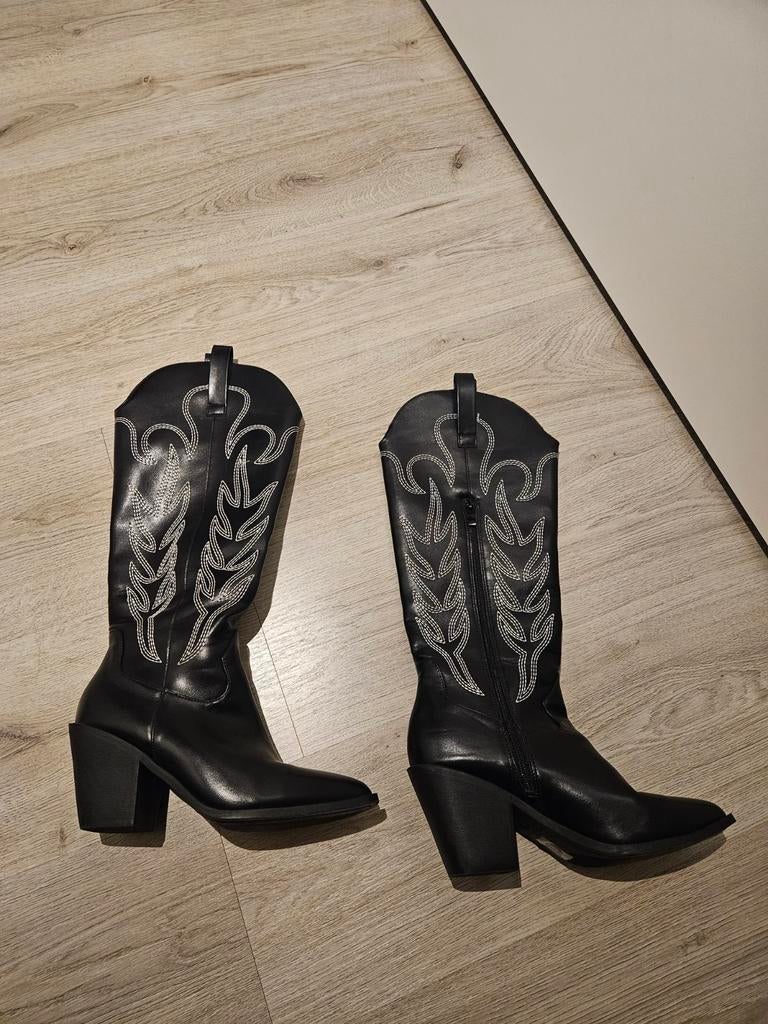 laarzen, Kleding | Dames, Schoenen, Ophalen of Verzenden, Zo goed als nieuw, Zwart, Hoge laarzen