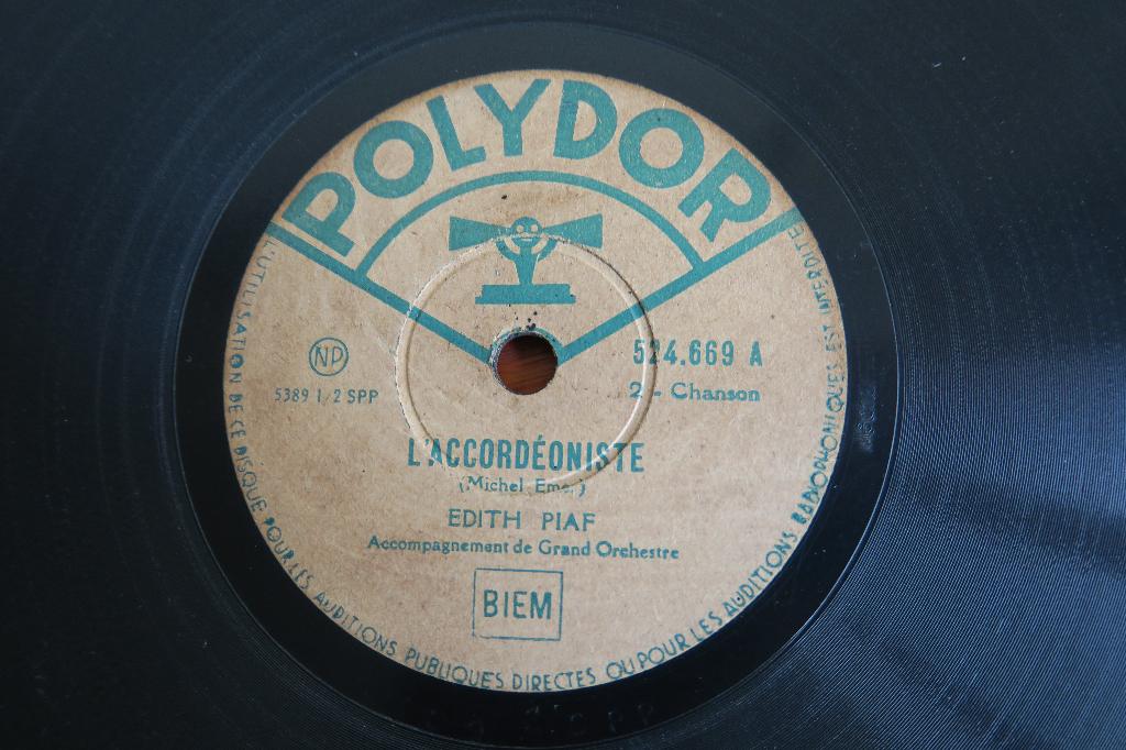 Edith Piaf L'Accordéoniste 78 toeren 78rpm grammofoonplaat, Ophalen of Verzenden, Gebruikt, 10 inch