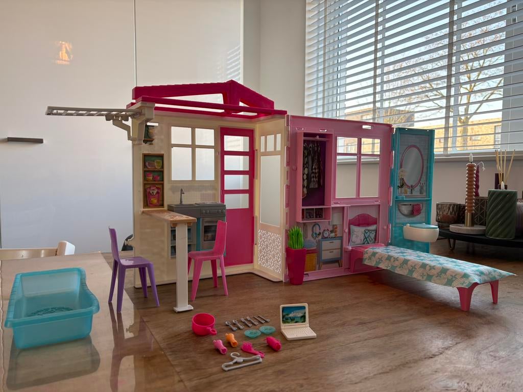 Inklapbaar Barbiehuis, Ophalen of Verzenden, Zo goed als nieuw, Poppenhuis