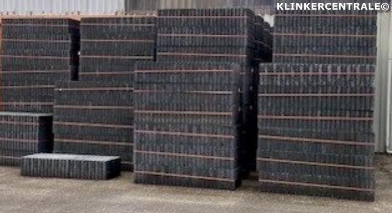 595m2 antraciet betontegels 30x30x6cm gitruittegels terraste, Info@morssinkhof-groep.nl, Haaksbergerstraat 39 7555 HB Hengelo