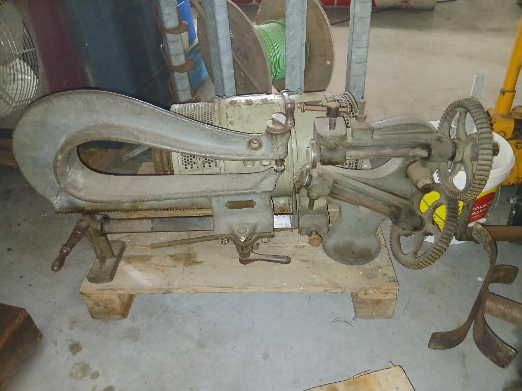 Plaatsnijder Pakkingsnijder, Ophalen