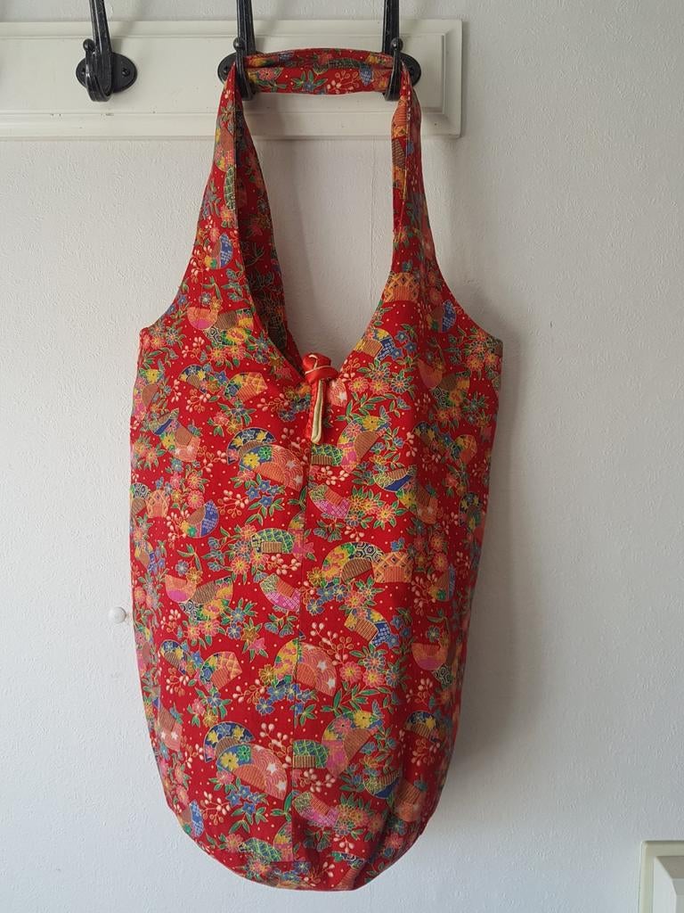 Rode tote bag met print - uit China, Sieraden, Tassen en Uiterlijk, Tassen | Damestassen, Ophalen of Verzenden, Zo goed als nieuw