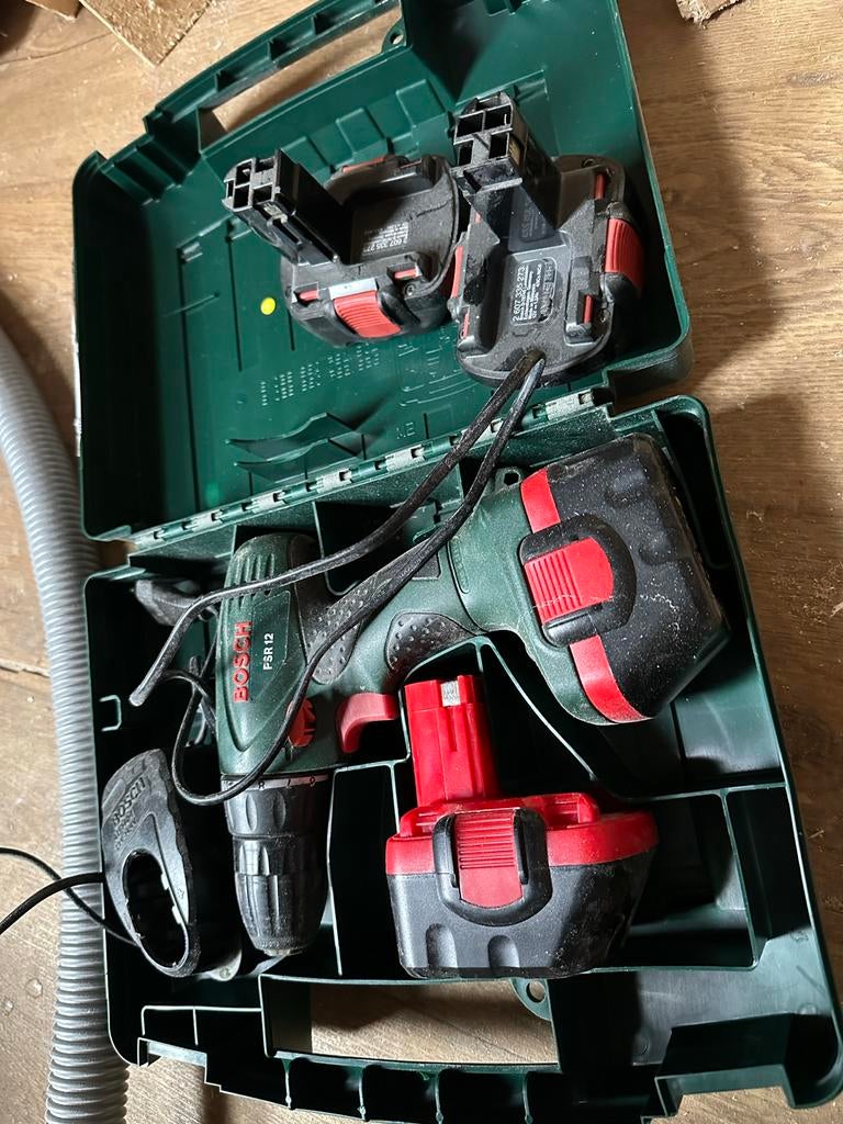 Bosch PSR 12 Accuboormachine met koffer en lader, Doe-het-zelf en Verbouw, Ophalen, Gebruikt, Variabele snelheid, Boor- en Schroefmachine