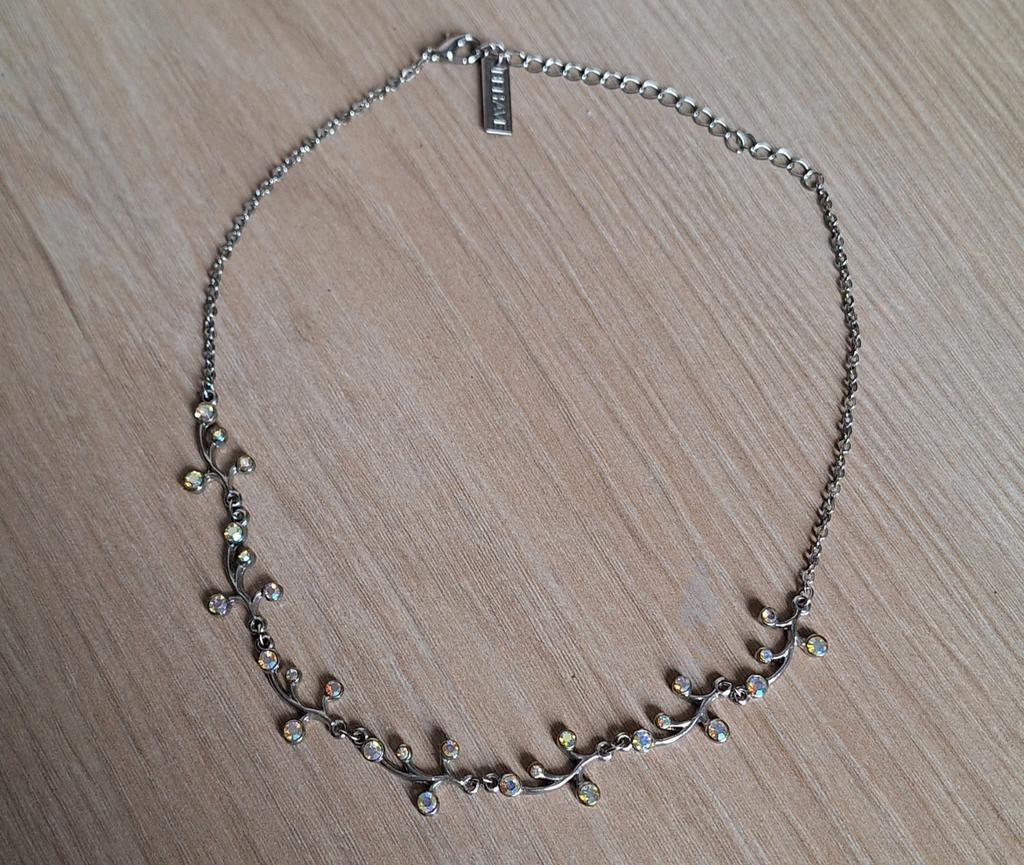 Ketting zilver kleurig met bladeren met steentjes van behave, Sieraden, Tassen en Uiterlijk, Kettingen, Ophalen of Verzenden, Zo goed als nieuw