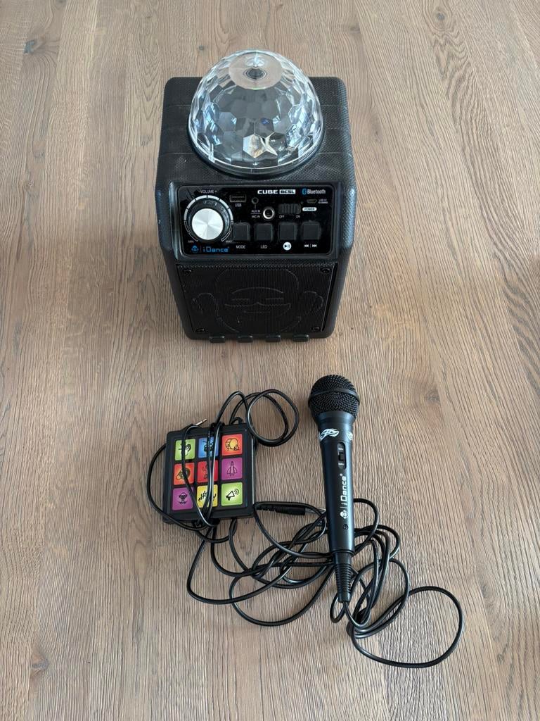 iDance Party Cube – Compacte Party Speaker met Licht!, Ophalen, Zo goed als nieuw, Complete set