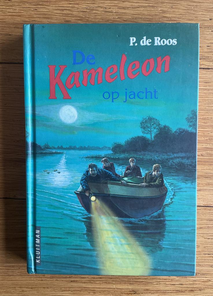 De Kameleon op jacht - P. de Roos, Boeken, Ophalen of Verzenden, Zo goed als nieuw, Fictie algemeen