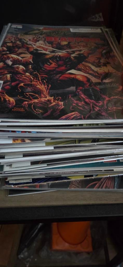 Carnage strips: Absolute Carnage vs Deadpool, Venom, Boeken, Amerika, Donny Cates, Frank Tieri, Meerdere comics, Ophalen