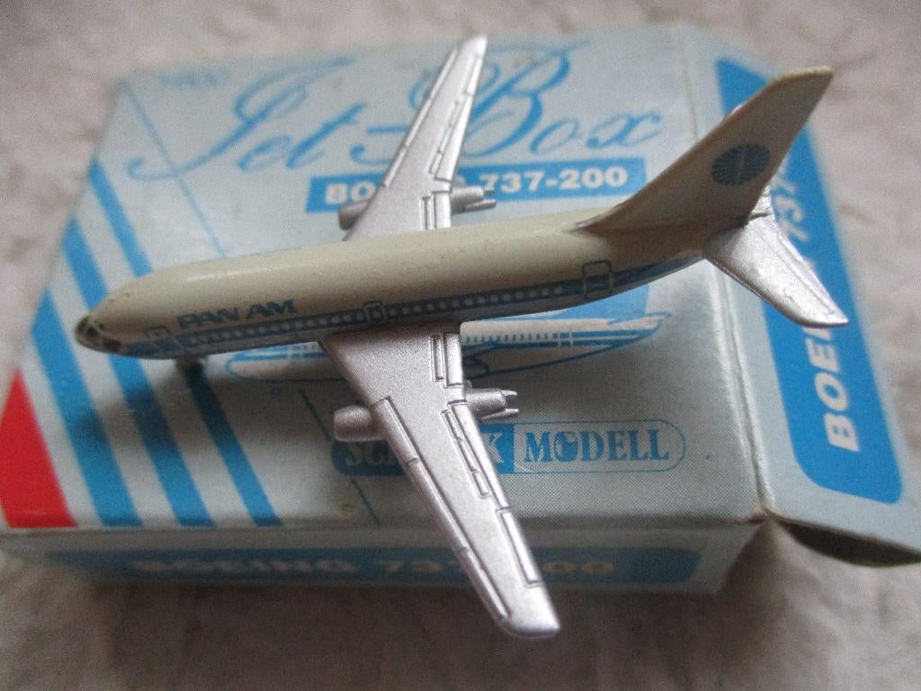boeing 737 Schabak, Verzamelen, Luchtvaart en Vliegtuigspotten, Ophalen of Verzenden, Zo goed als nieuw, Schaalmodel