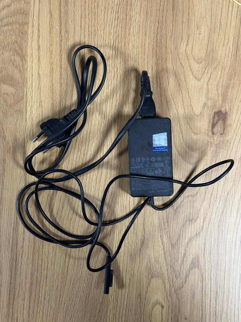 Microsoft Surface Oplader 65W - Model 1706, Computers en Software, Laptop-opladers, Ophalen of Verzenden, Gebruikt