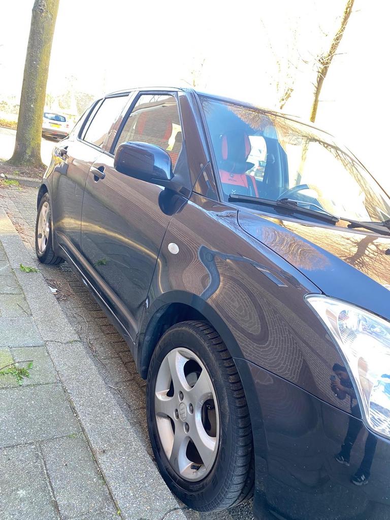 Suzuki Swift 1.3 5DRS 2007 Zwart, Auto's, Suzuki, Voorwielaandrijving, 40 €/maand, 965 kg, 400 kg