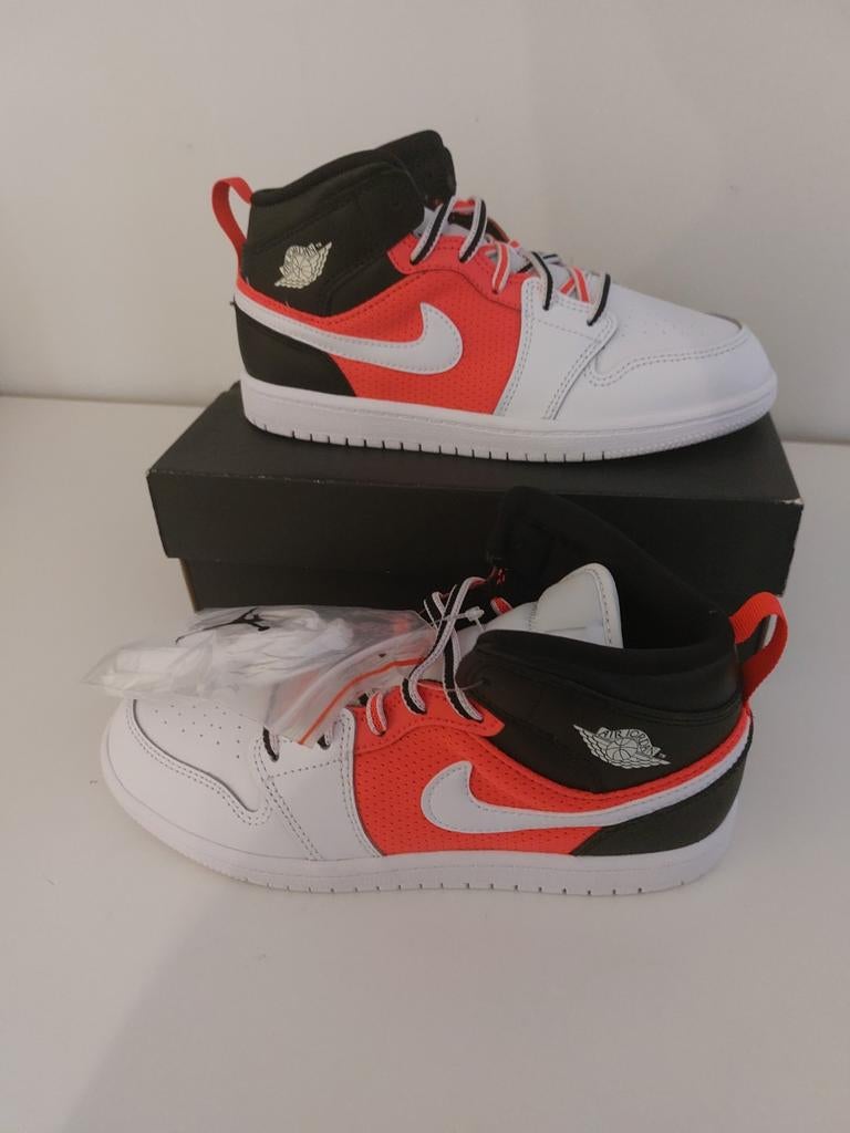 Nieuwe Nike Jordan sneakers maat 35, Ophalen, Nieuw, Nike Jordan, Jongen of Meisje