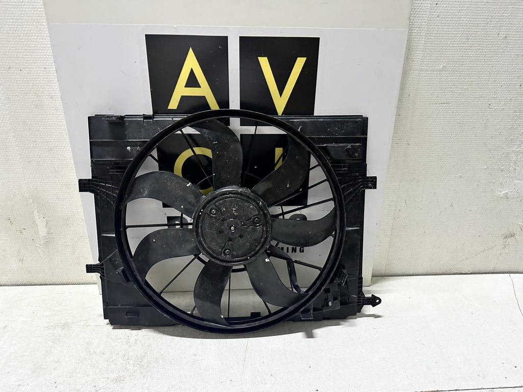 Mercedes EQC W293 Vito V klasse Ventilaor koelvin 3135104282, Gebruikt, -, -, Ophalen of Verzenden