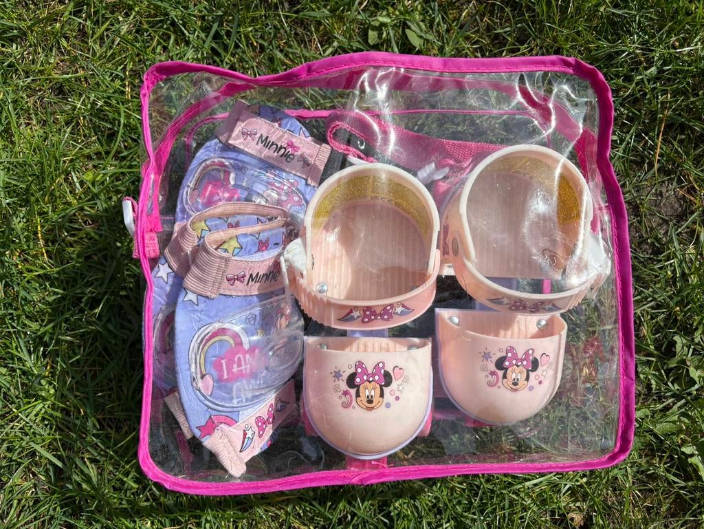 Minnie Mouse verstelbare rolschaatsen mt 22-29 + beschermers, Kinderen, Ophalen of Verzenden, Verstelbaar, Gebruikt