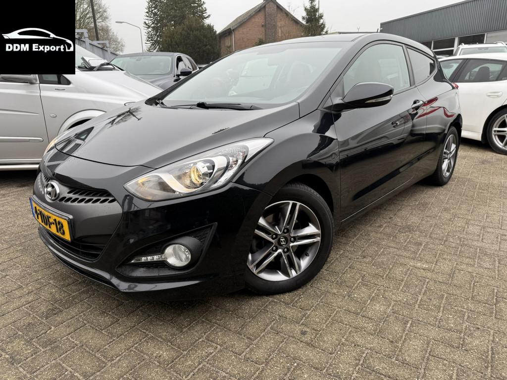 Hyundai i30 1.6 GDI I MAGINE | Clima | Navi | Leder | Camera, Voorwielaandrijving, Euro 5, 135 pk, Gebruikt