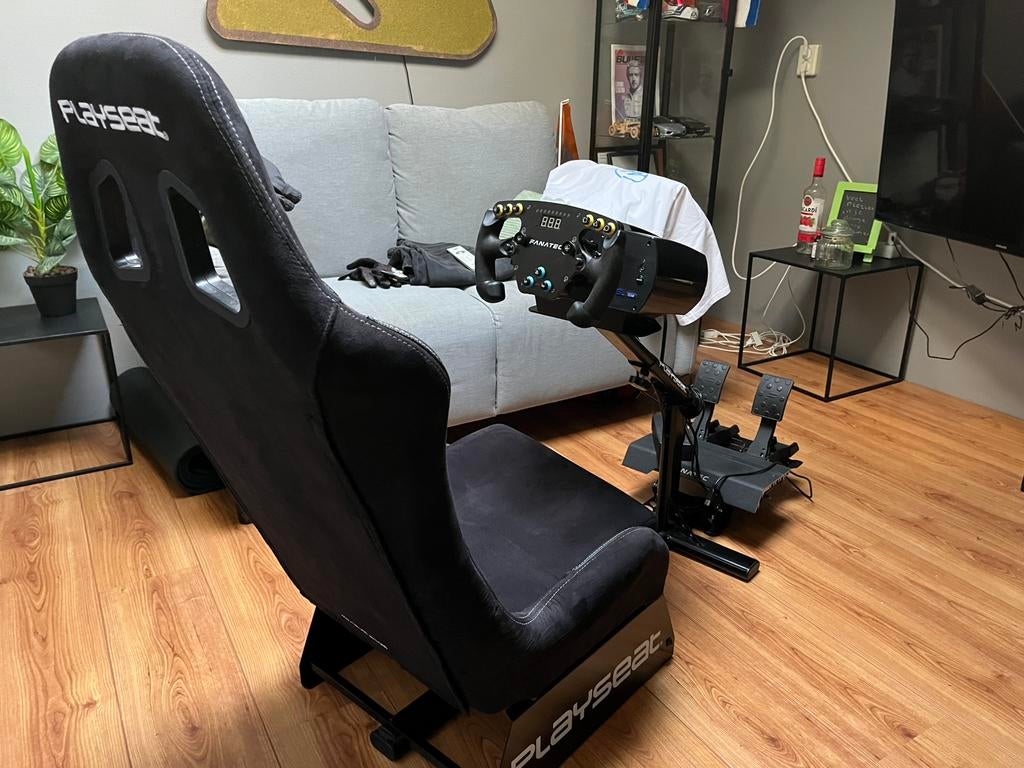 Fanatec CSL elite + racesimlator PlaySeat Evo Alcantara, Ophalen, Gebruikt, Stuur of Pedalen, PlayStation 4