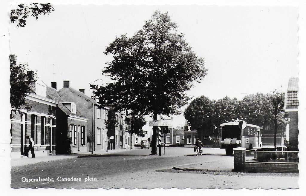 Ossendrecht Canadese Plein Ansichtkaart ( B6884 ) ( 2 ), Verzamelen, Ophalen of Verzenden, 1960 tot 1980, Gelopen, Zuid-Holland