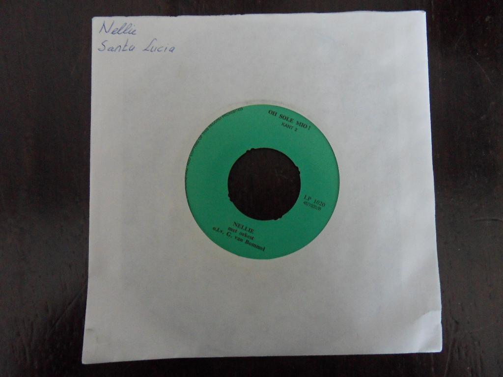 Nellie - Santa Lucia, Ophalen of Verzenden, Zo goed als nieuw, Pop