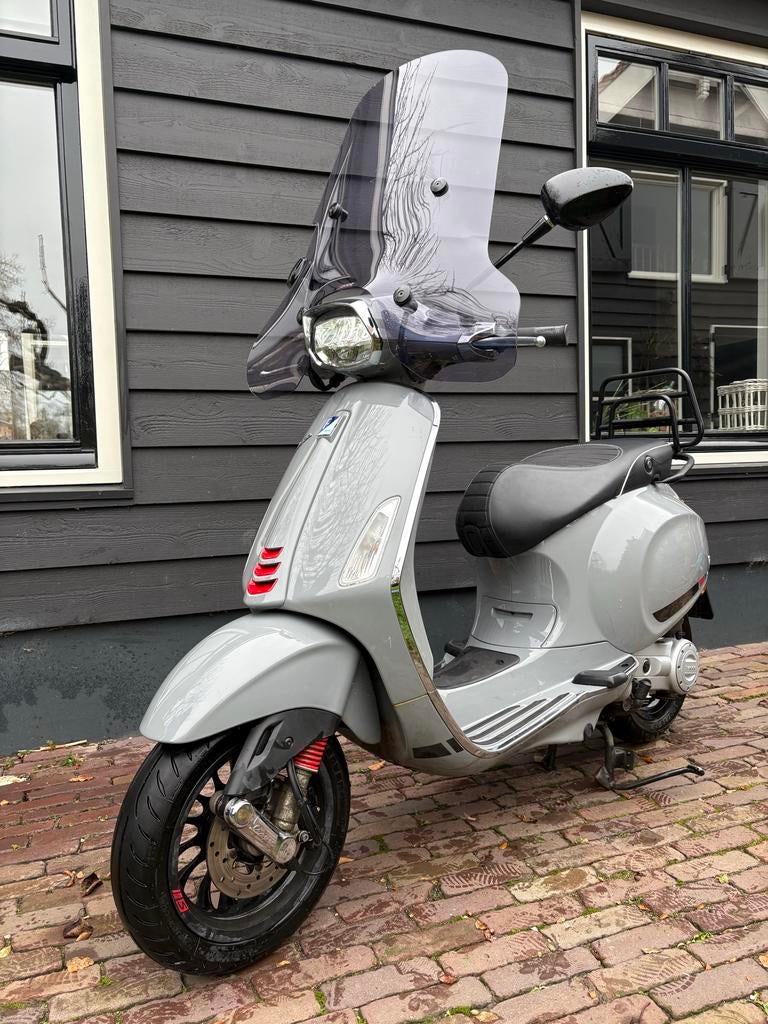 Vespa Sprint Nardo Grey - Stijlvolle Scooter, Ophalen, Gebruikt, Maximaal 45 km/u, Vespa S