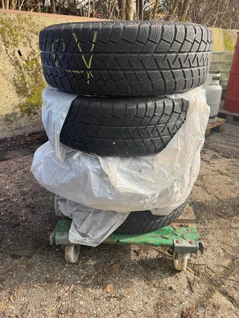 Set van 4 Michelin winterbanden op aluminium velg 215/60 R17, Banden en Velgen, 17 inch, Gebruikt, 215 mm