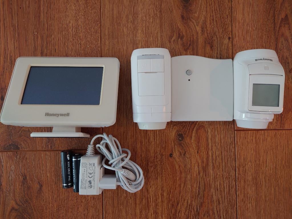 Honeywell evo home set, Doe-het-zelf en Verbouw, Thermostaten, Ophalen of Verzenden, Slimme thermostaat, Gebruikt