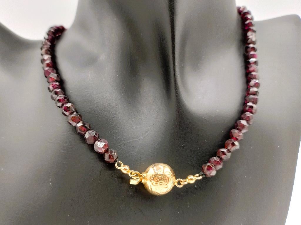 Granaten ketting met gouden slot. 35 cm, Sieraden, Tassen en Uiterlijk, Antieke sieraden, Verzenden, Goud, Ketting