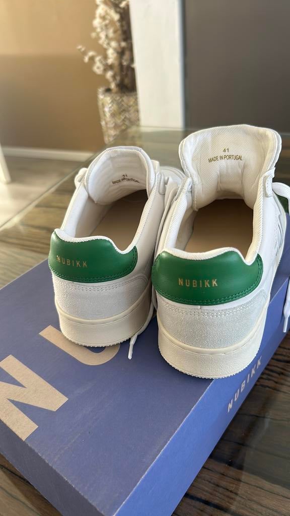 Nubikk, Ophalen of Verzenden, Zo goed als nieuw, Zwart