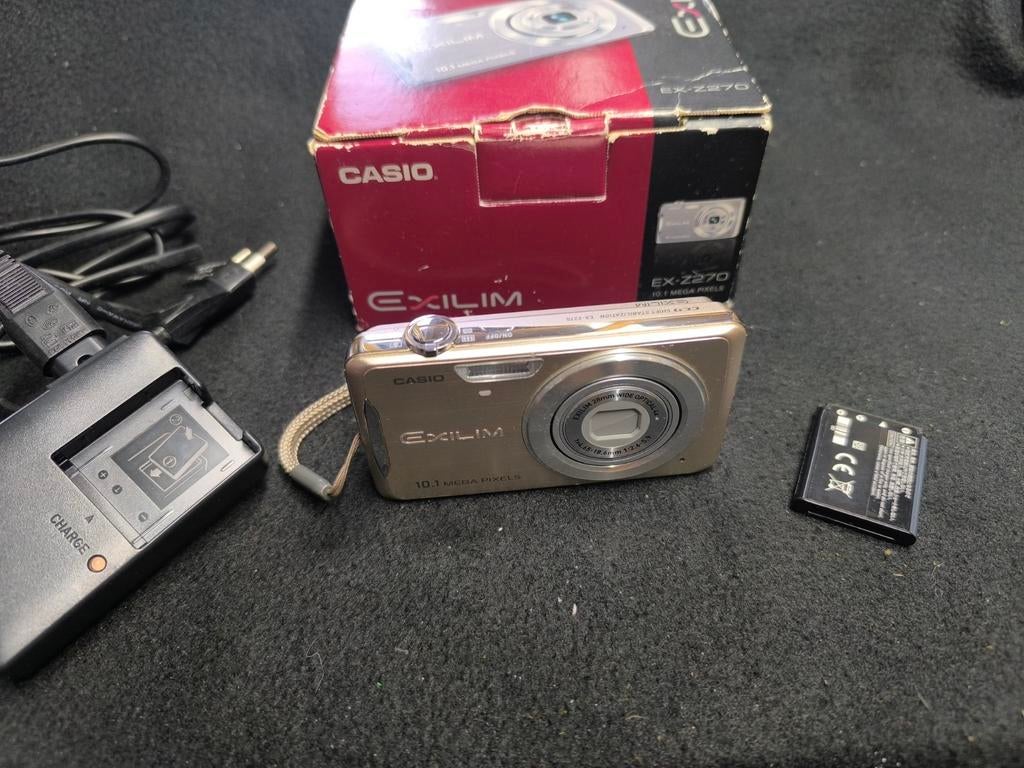 Casio Exilim EX-Z270 Digitale Camera 10.1 MP Goud, Gebruikt, Compact, Ophalen of Verzenden, 4 t/m 7 keer