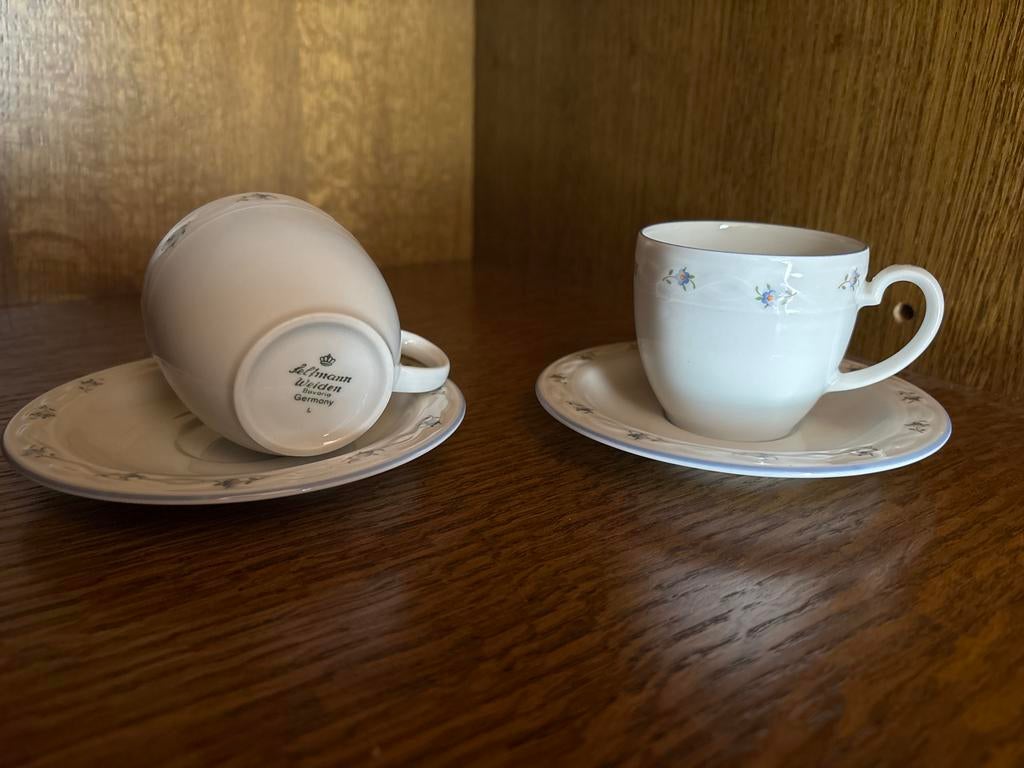 Twee kopjes en schotels van Schumann Arzberg, Huis en Inrichting, Keuken | Servies, Gebruikt, Ophalen of Verzenden, Overige stijlen