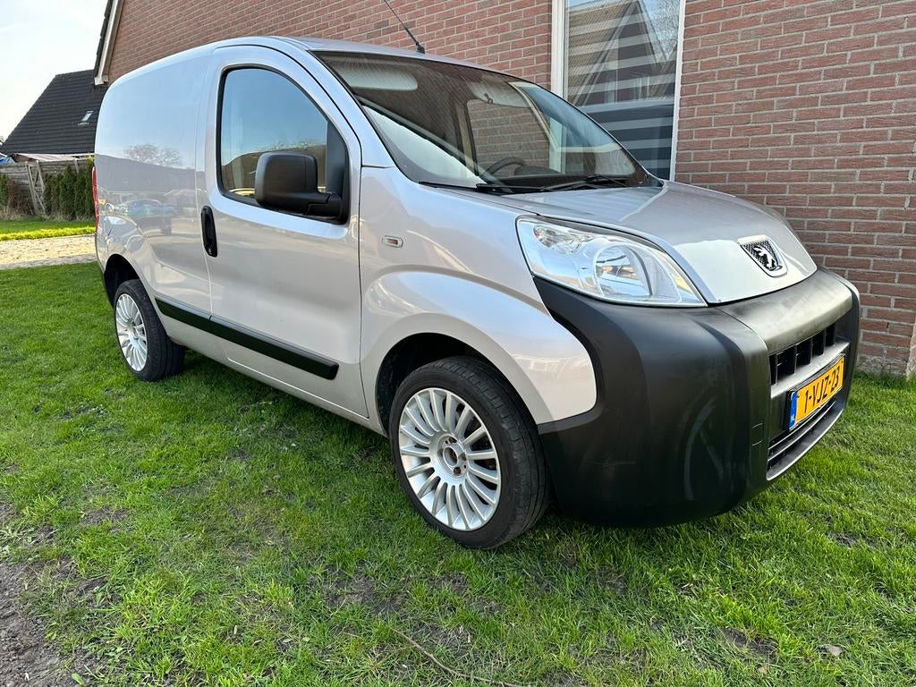 Peugeot Bipper 1.4 HDI 2010 trekhaak, Auto's, Bestelauto's, Voorwielaandrijving, Euro 5, Stof, 600 kg
