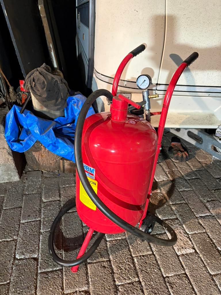 Nette straalmachine HBM, Ophalen, Zo goed als nieuw