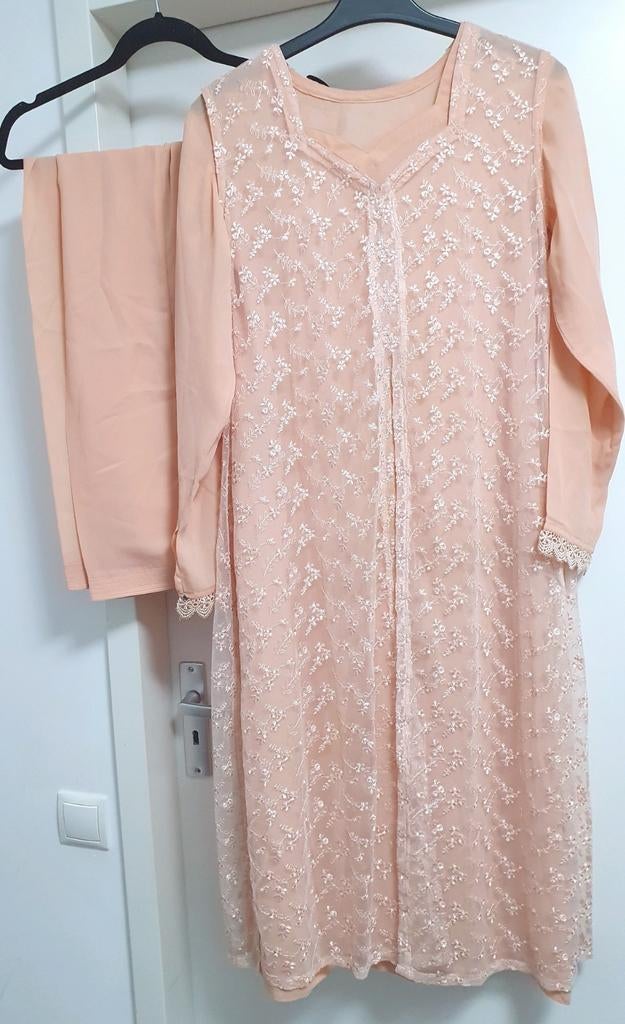 M Perzik Indiase Kameez Shalwar Kant Vest 3-delig, Kleding | Dames, Gelegenheidskleding, Zo goed als nieuw, Maat 38/40 (M), Ophalen of Verzenden