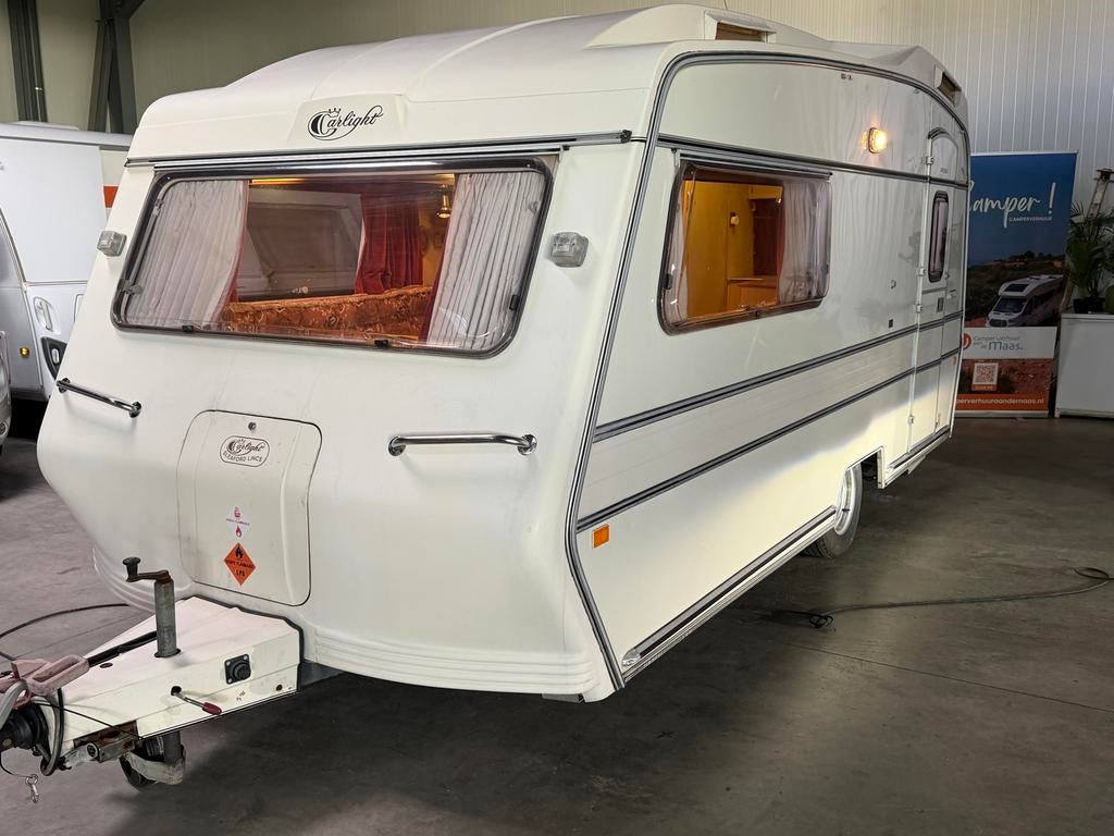 Klassieke Carlight 46 caravan - Perfect voor avontuur!, Overige merken, Standaardzit, 75 kg, Omvormbare zithoek