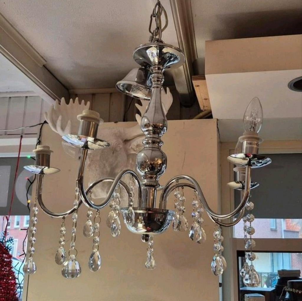 Chroom kroonluchter met kristallen pegels izgs!, Ophalen of Verzenden, Zo goed als nieuw, Glas