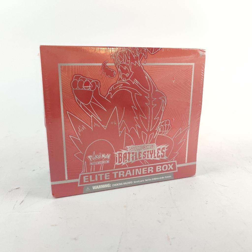 Pokemon Battle Styles Elite trainer box NIEUW Rood €99.99, Ophalen of Verzenden, Nieuw, Boosterbox