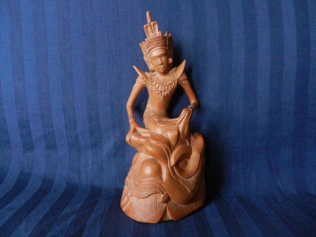 Fraai houten snijwerk Zittende vrouw Bali Indonesie h. 27,9, Ophalen of Verzenden