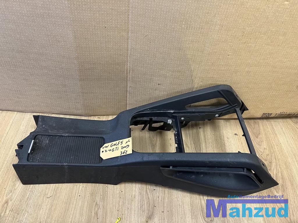 VW GOLF 5 GTI Middenconsole 2003-2009, Auto-onderdelen, Interieur en Bekleding, Gebruikt, Volkswagen, Volkswagen AG, Berliner Ring 2
38440  Wolfsburg, DE