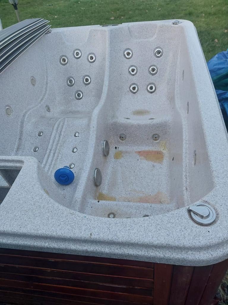 Jacuzzi opknapper, Ophalen, Gebruikt