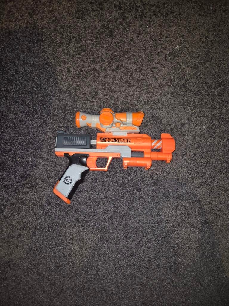 Kleine Nerf Zombie Strike met scope, Ophalen of Verzenden